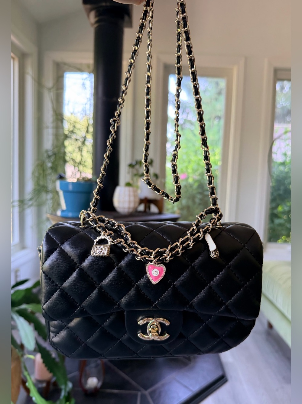 FULL SET NEW Chanel Makeup Black Leather Bag w Charm/Gold Hardware/Gold Interior